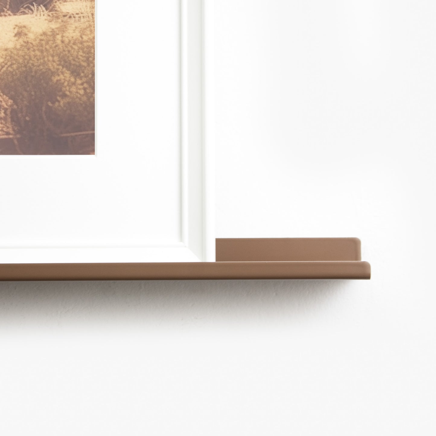 ArtLine Picture Ledge 2.5" Deep