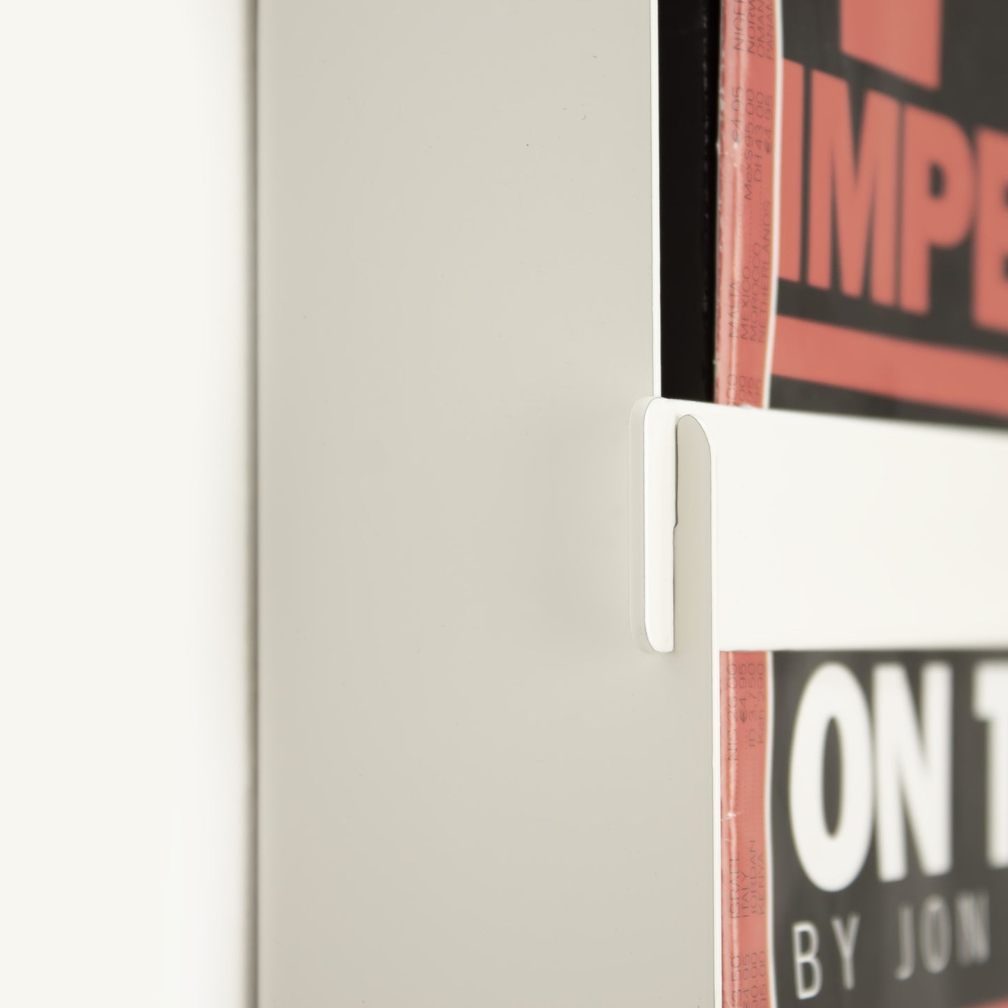 UrbanFold Magazine Rack